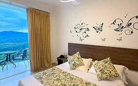Hotel Entre Lomas